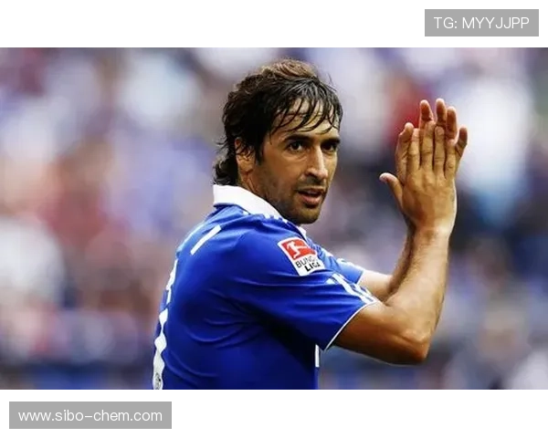 足球场上的搞笑明星们趣事大揭秘与精彩瞬间分享 足球场上的搞笑明星们趣事大揭秘与精彩瞬间分享