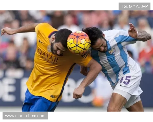 足球明星小小马高清图片展示他的风采与魅力让我们一同欣赏这位足球天才的精彩瞬间