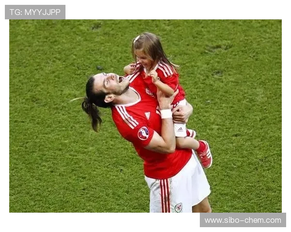 足球明星贝儿的精彩瞬间与魅力风采全景展示