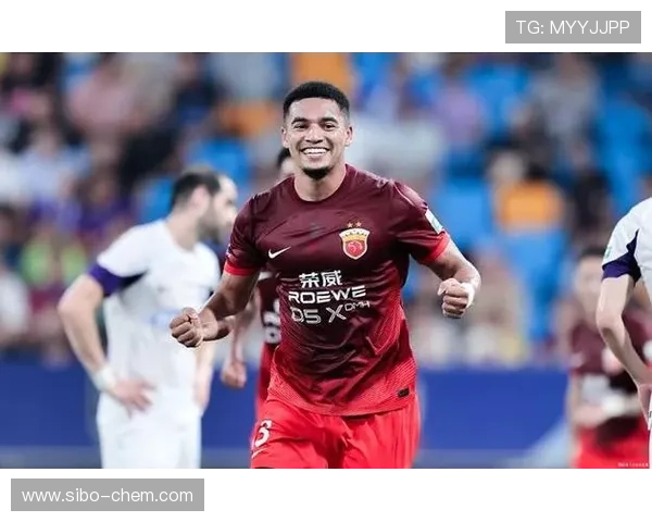 菲律宾23岁足球明星崭露头角引发全球关注成就与挑战并存 菲律宾23岁足球明星崭露头角引发全球关注成就与挑战并存