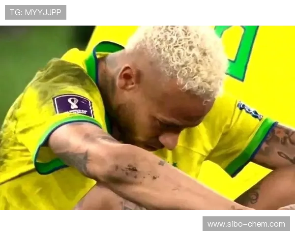 足球明星场外冲突引热议双方互怼背后真相揭晓